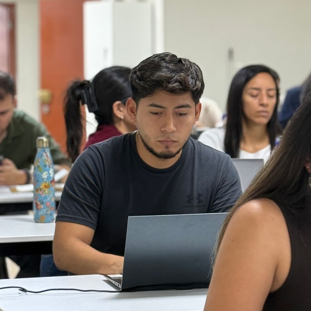 CURSO DE IDENTIDAD Y ARQUITECTURA DE MARCA - Imagen 2